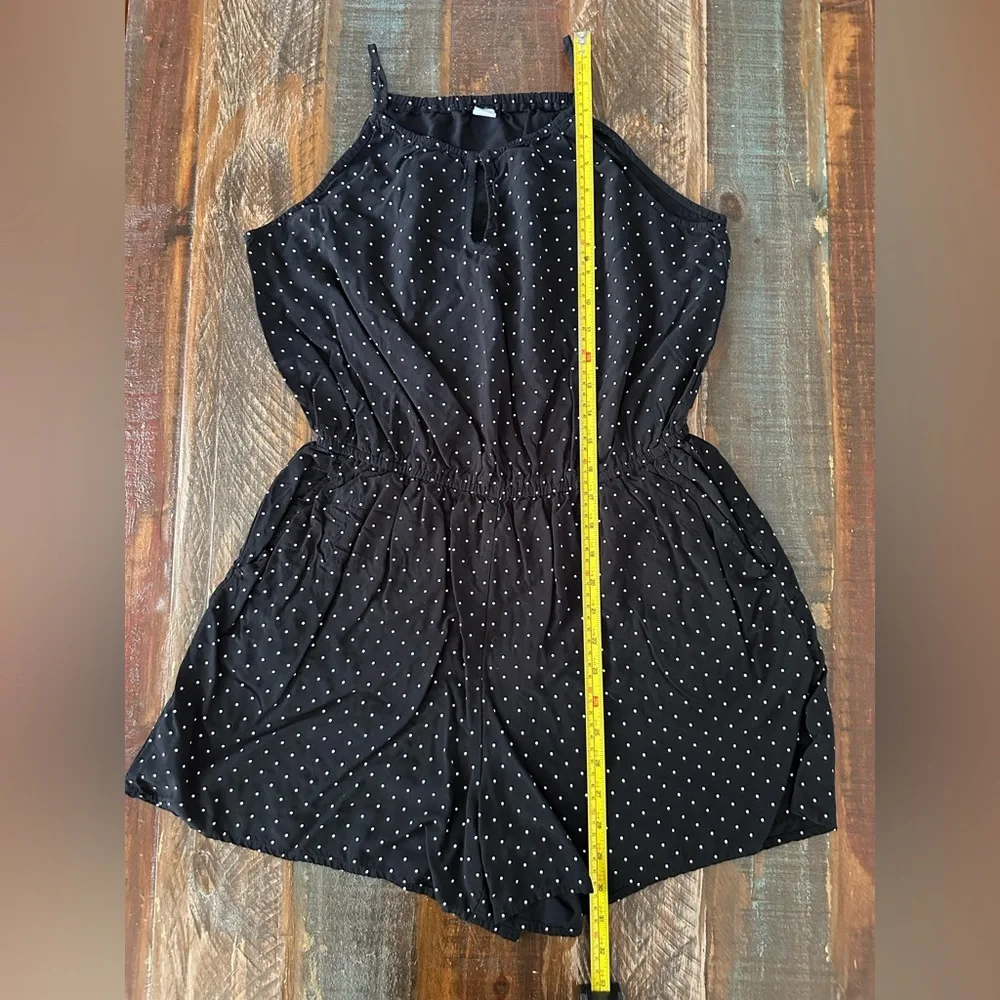 Old Navy Women’s M Black White Polka Dot Sleeveless Romper